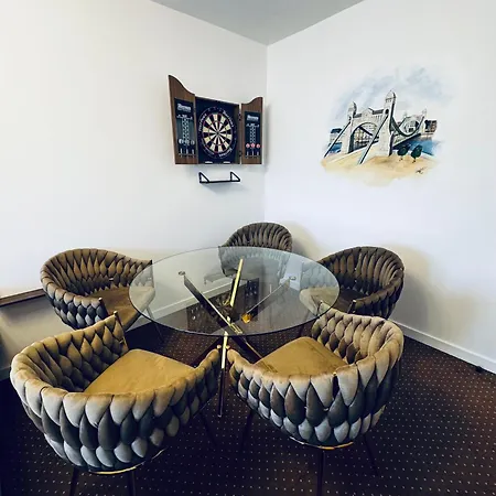 Ksiazecy -3 Sypialnie, 3 Bedrooms - Klimatyzacja דירה